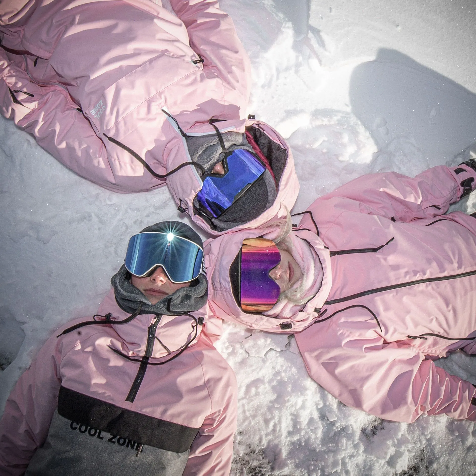 Что подарить лыжнице и сноубордистке? 