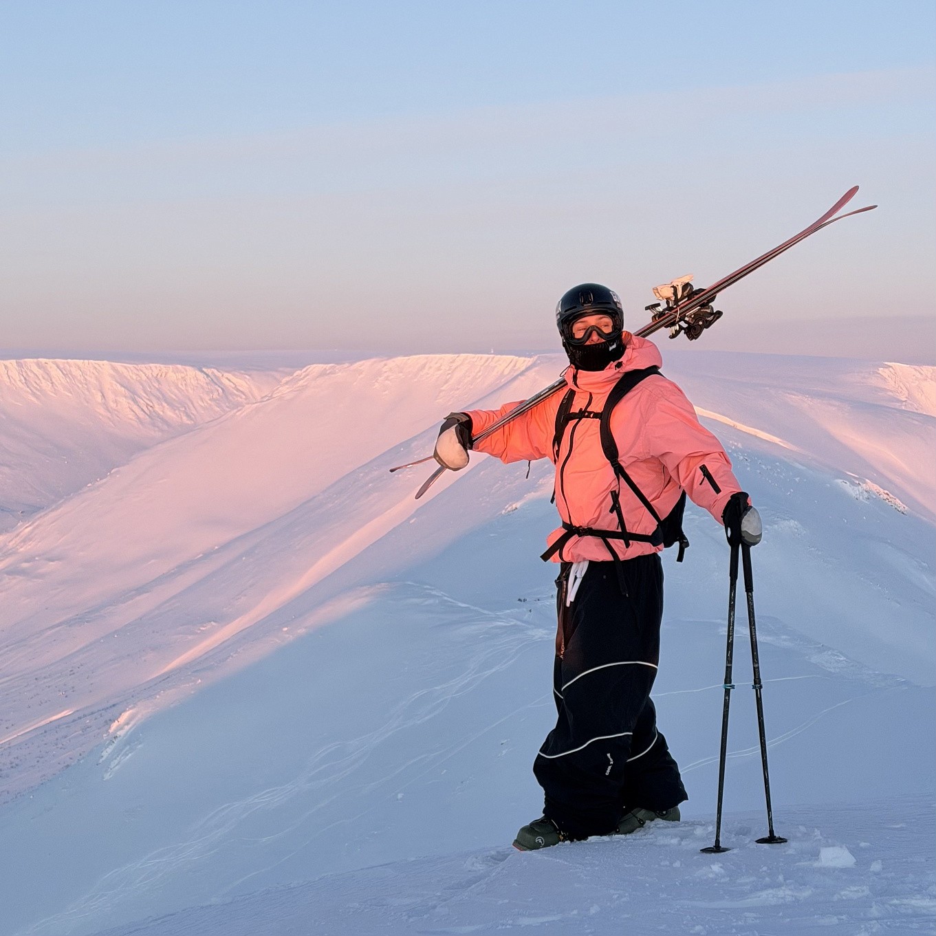 да - При покупке любого комбинезона, на все аксессуары - СКИДКА 50%